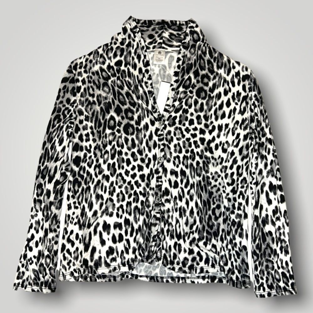 Cozy Rozy Women’s Gray Black Leopard Print Pajama Top Size XS